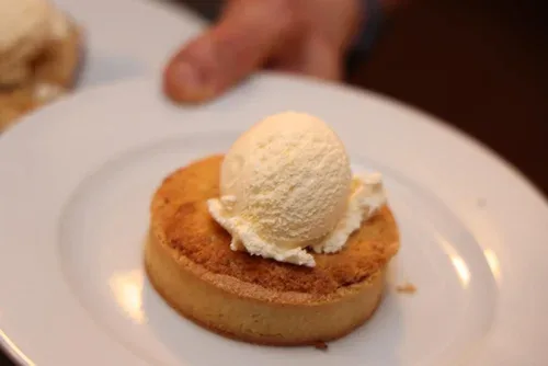 Via Cannuccia — food