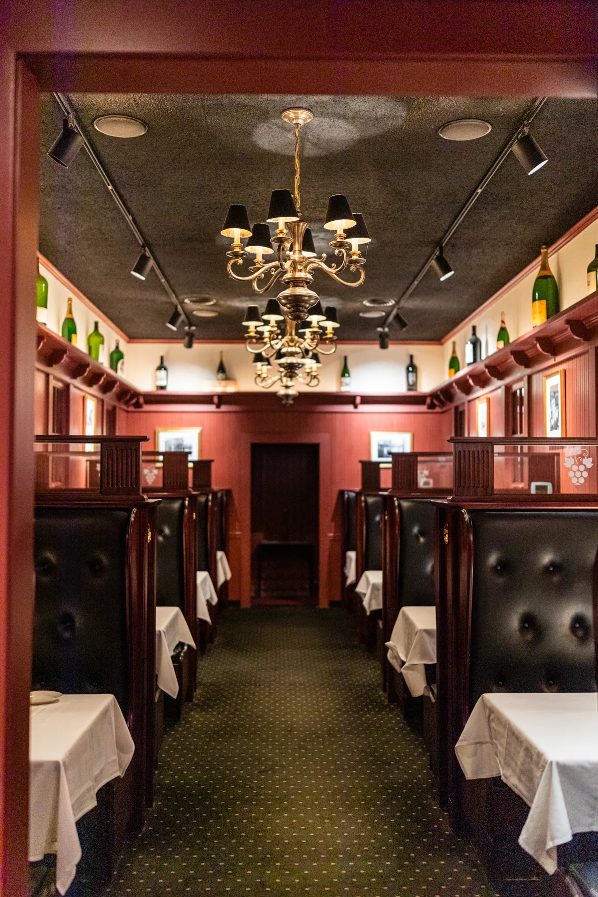 Lewnes' Steakhouse — photo 9