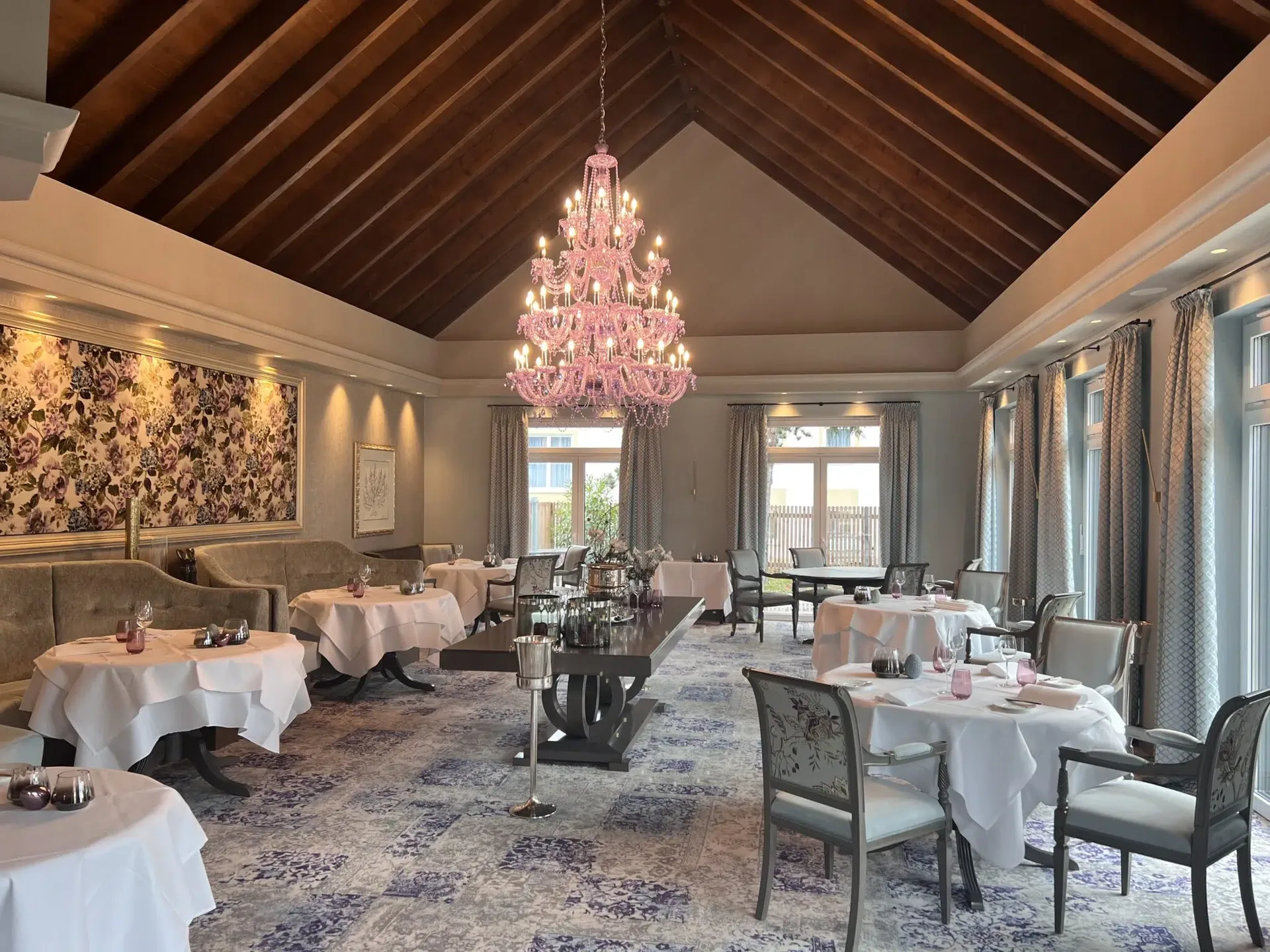 Historisches Gasthaus Sanct Peter Restaurant Weinkirche — photo 9