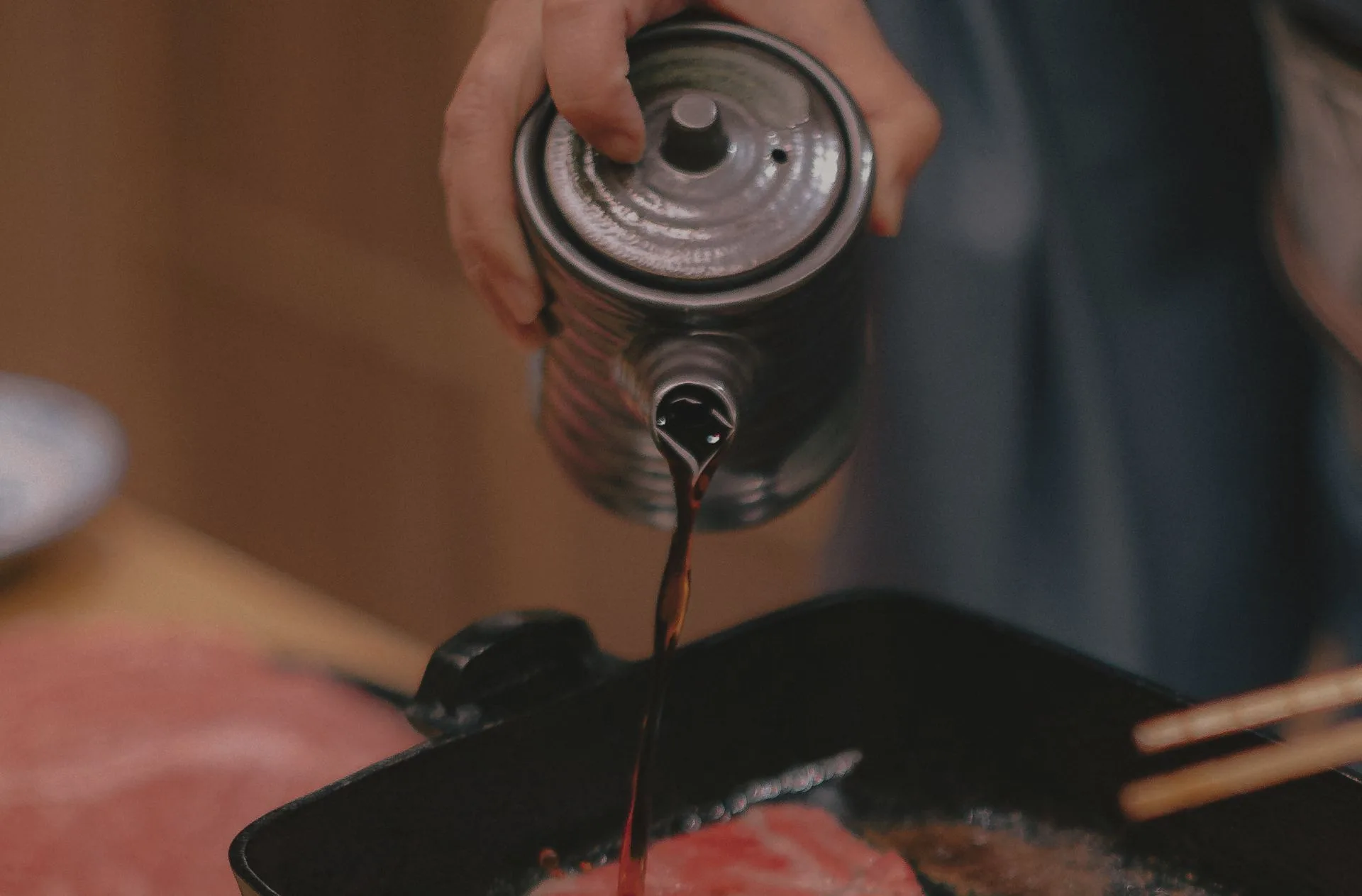 SUKIYAKI ASAI — kitchen