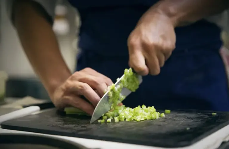 Le Lièvre Gourmand — kitchen