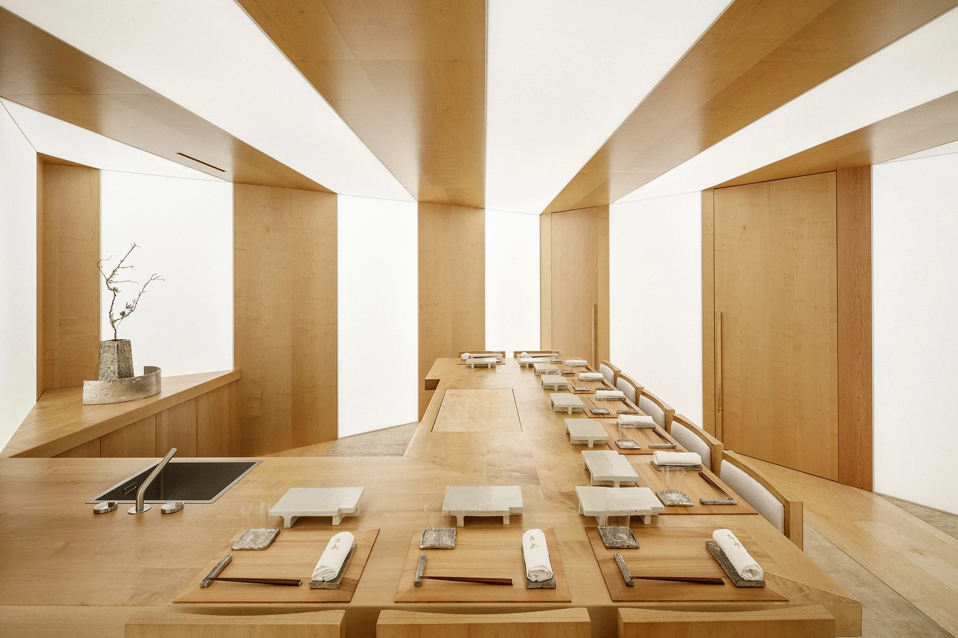 Sushi Yoshinaga — atmosphere