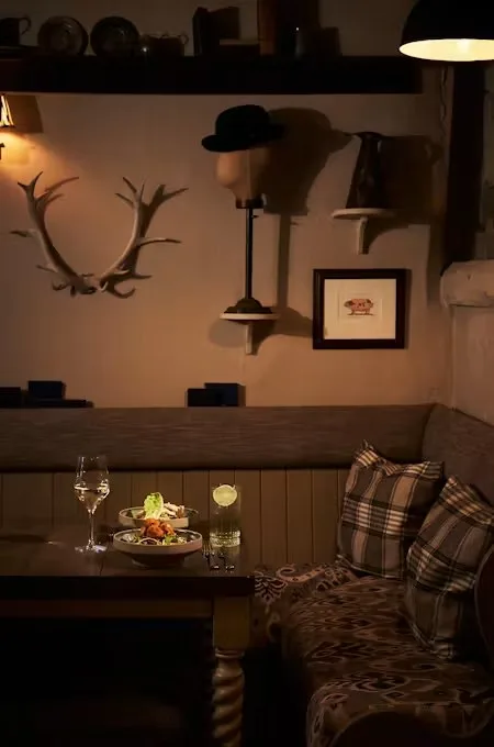 The Kings Arms, Ombersley — atmosphere