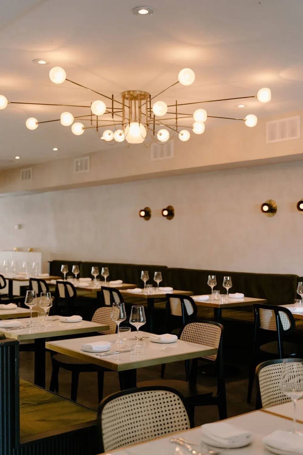 Henry's Restaurant — photo 7