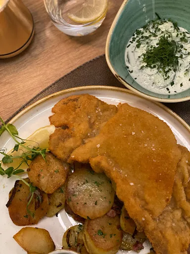 Hafenrestaurant Zum kleinen Leuchtturm — photo 42