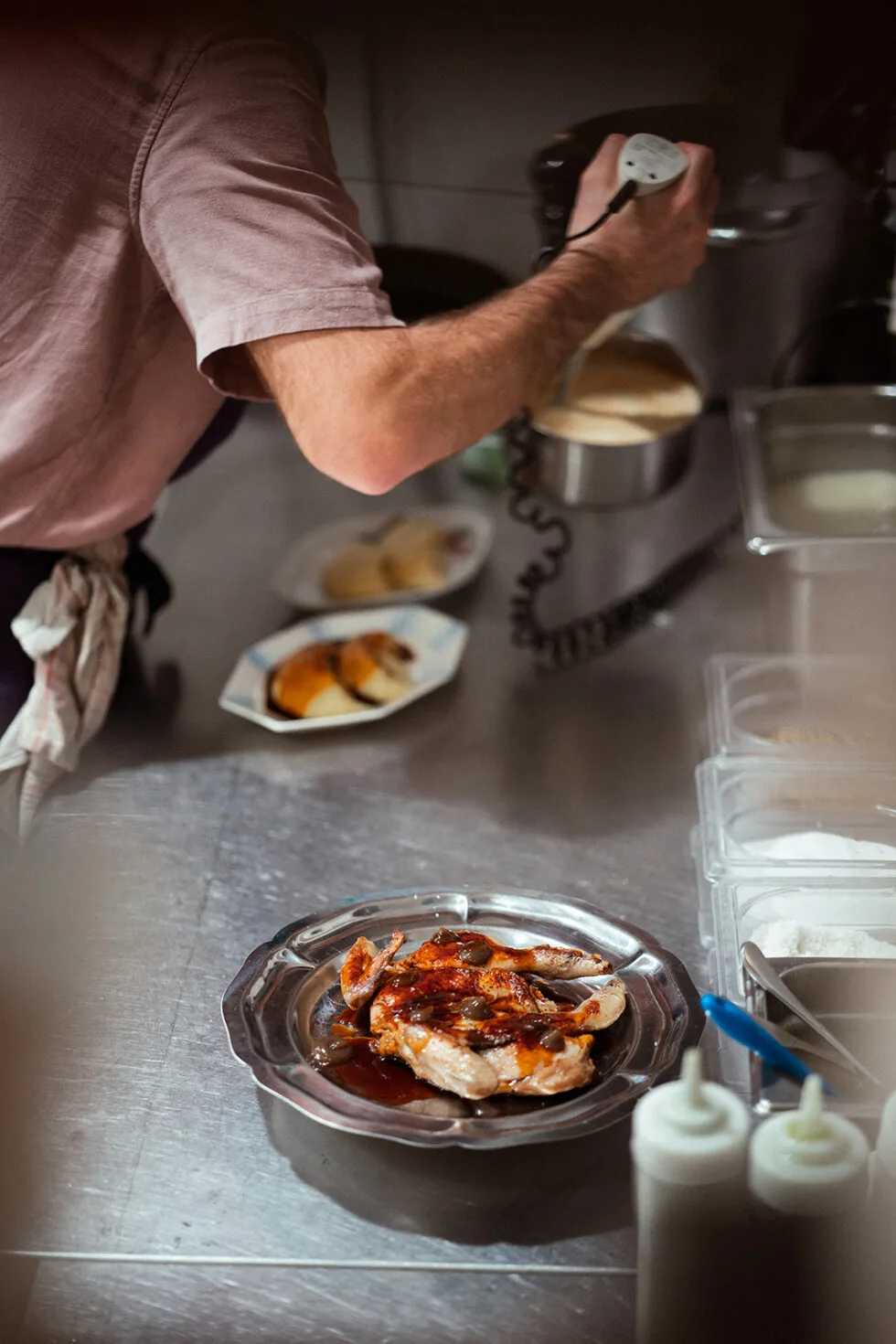 Le Café de la Poste — kitchen