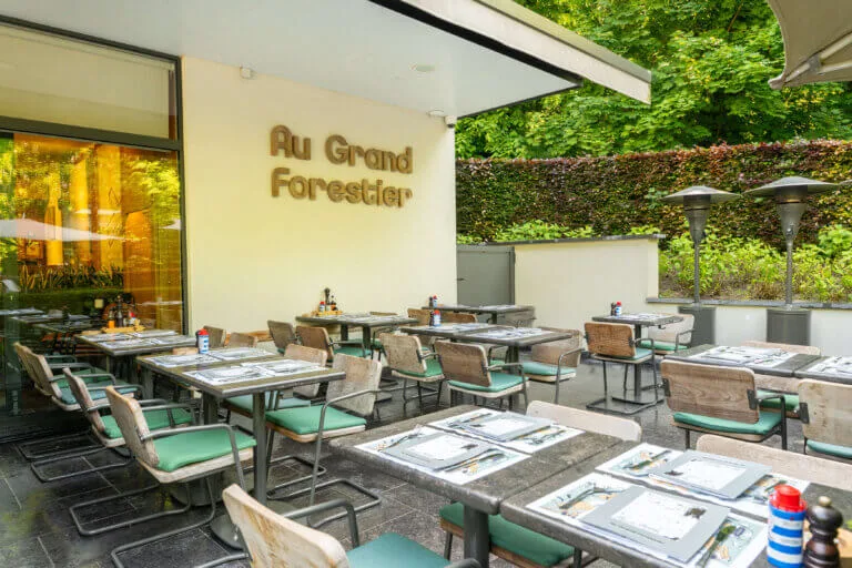 Au Grand Forestier — atmosphere