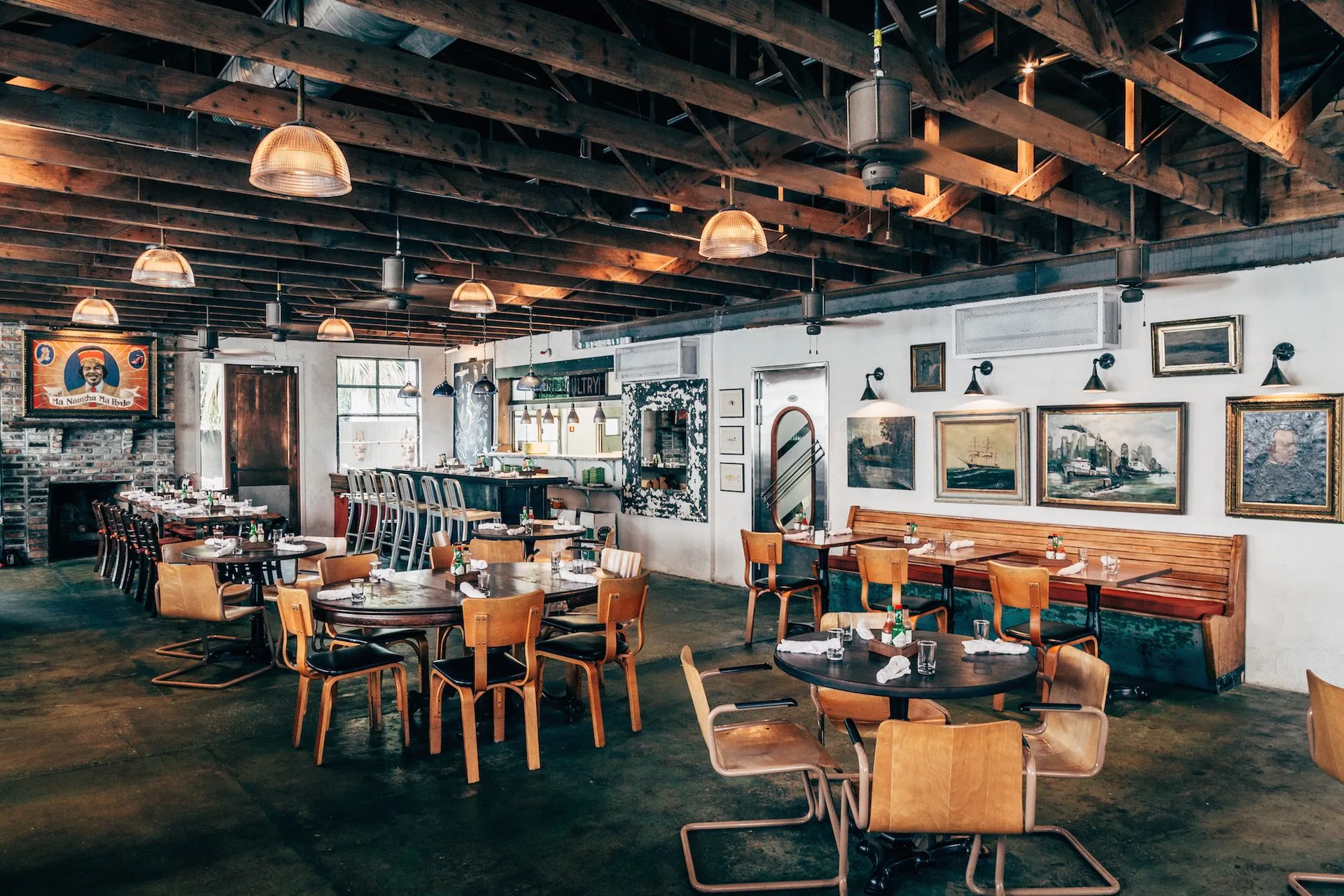 Leon's Oyster Shop — atmosphere