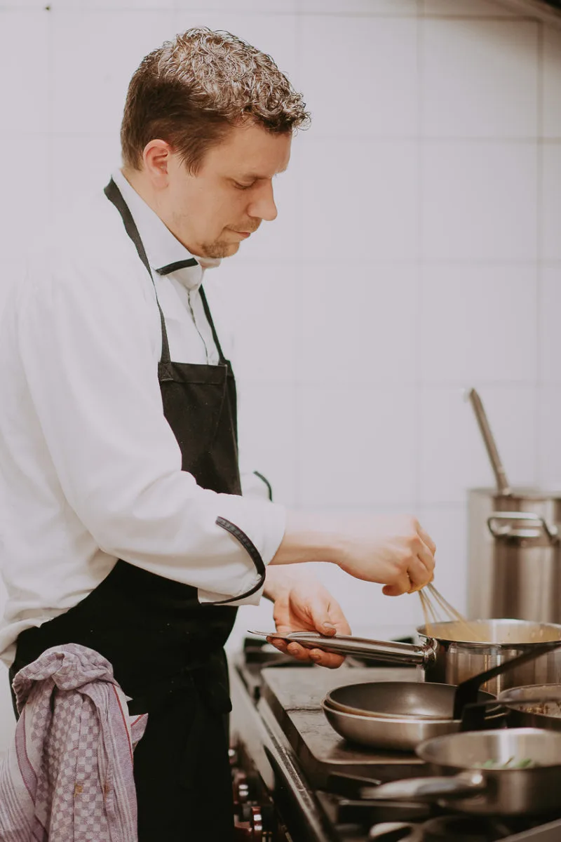 Contre-Façon — kitchen