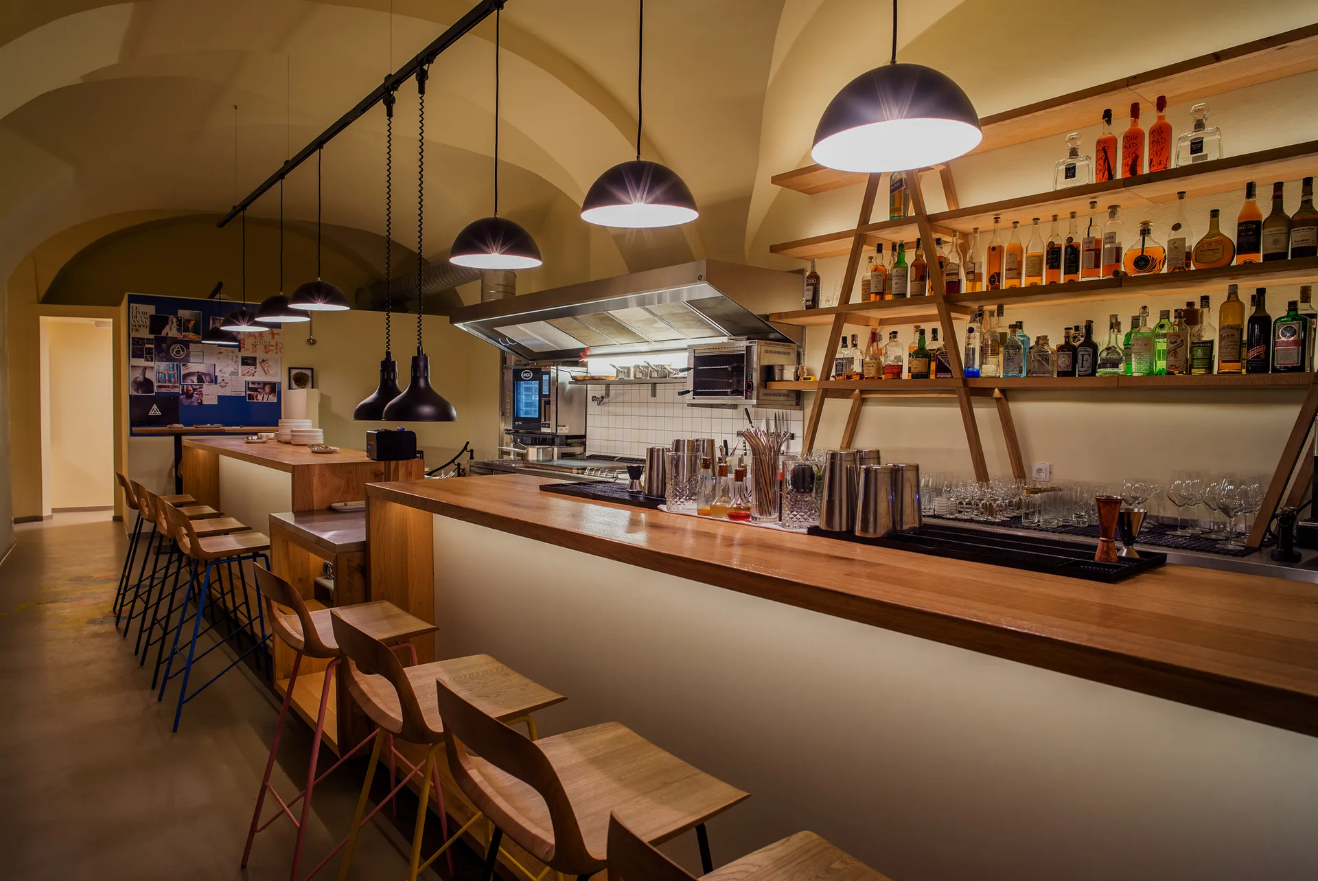 Atelier cocktail bar & bistro — photo 11