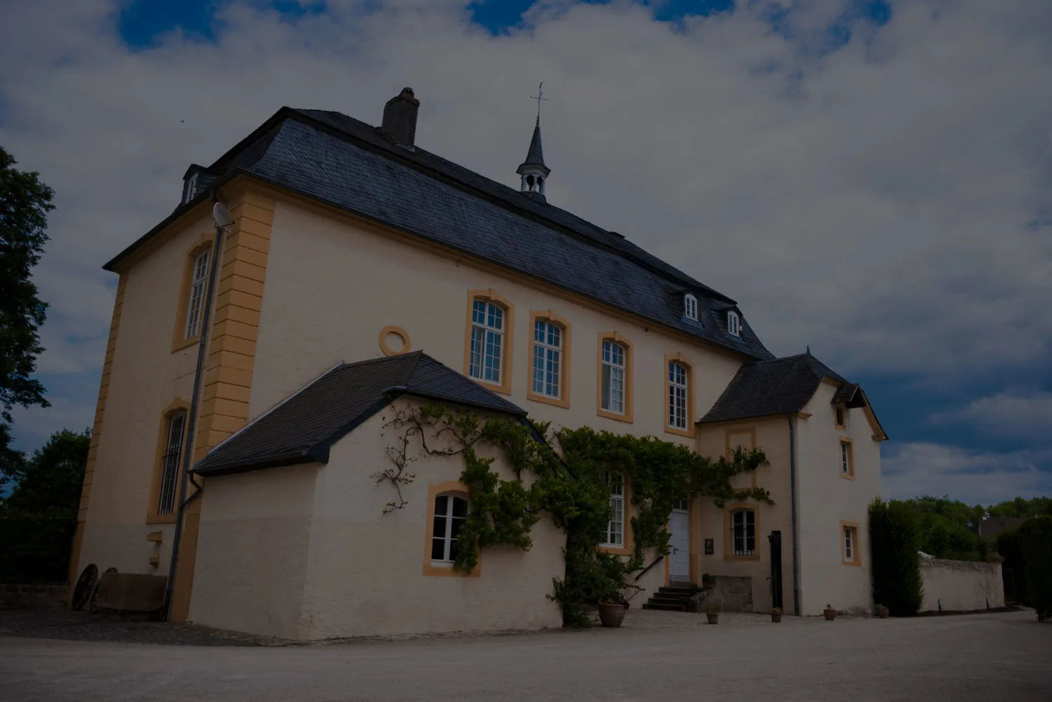 Schloss Niederweis — photo 11