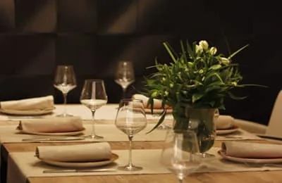 Villa de Oro — atmosphere