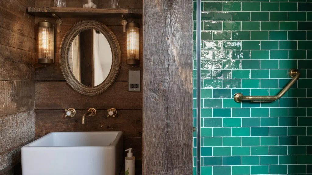 Tudor Farmhouse Hotel & Restaurant — photo 18