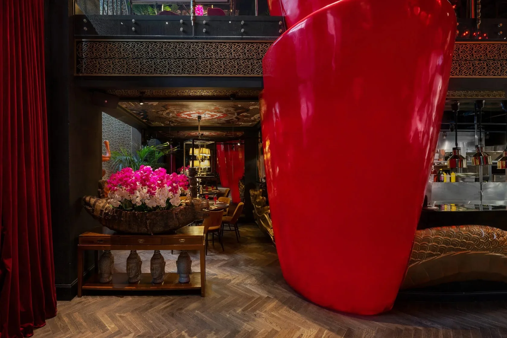 BLACK THAI RESTAURANT — photo 24
