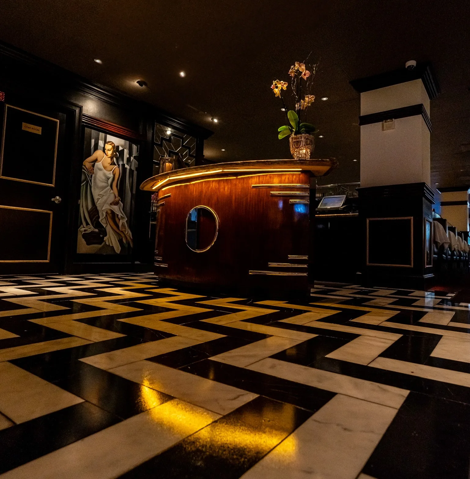 Osso Steakhouse — atmosphere
