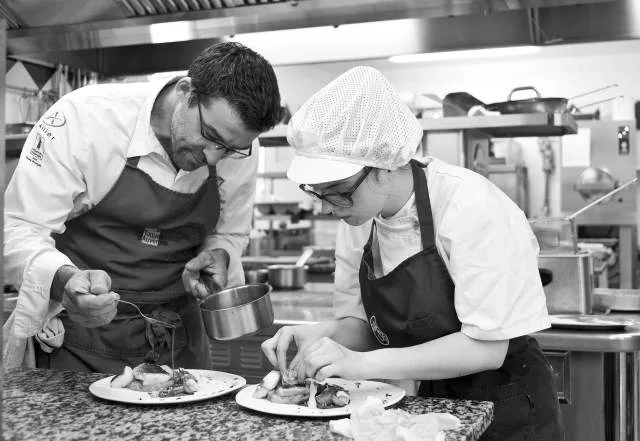 Restaurant Anne & Matthieu Omont - Hôtel de France — photo 27