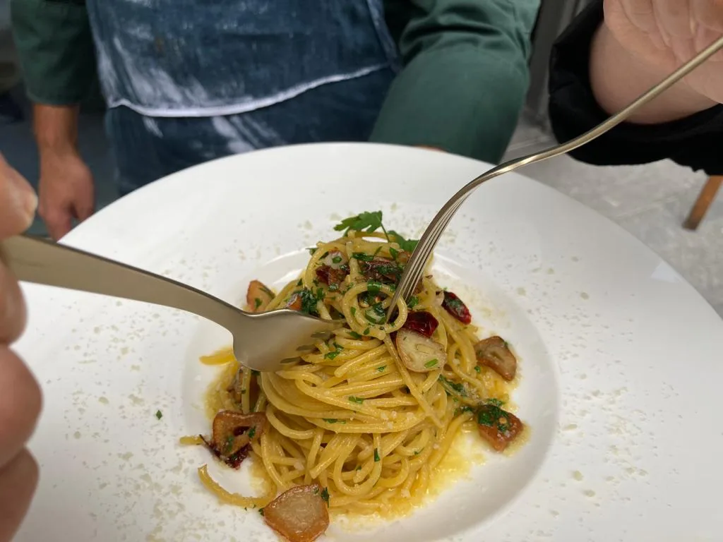 Gioia, Milan
