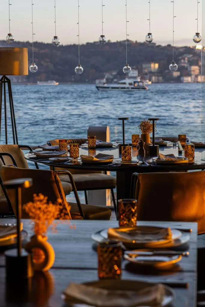 Lokanta Feriye — atmosphere