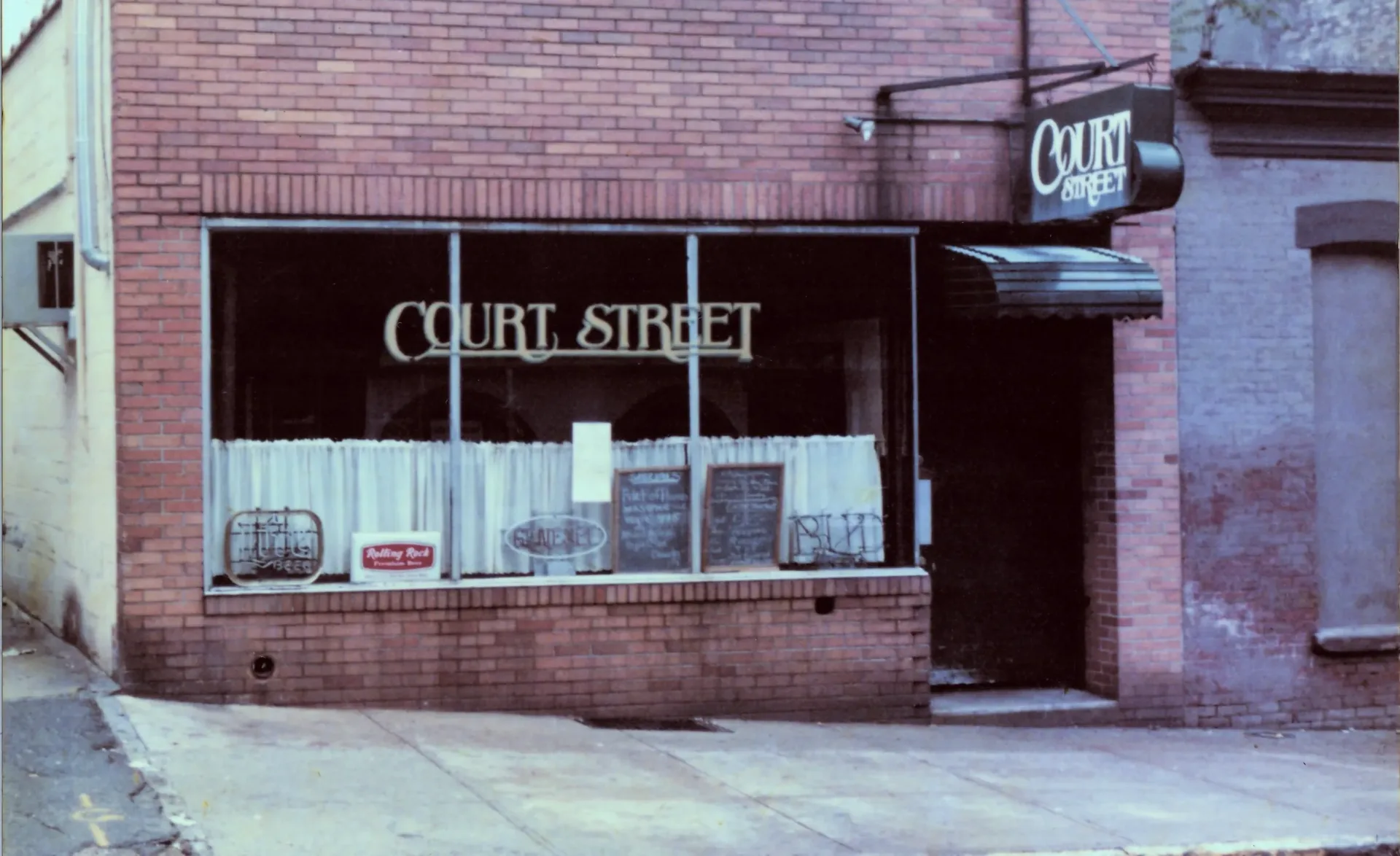 Court Street Restaurant & Bar — photo 18