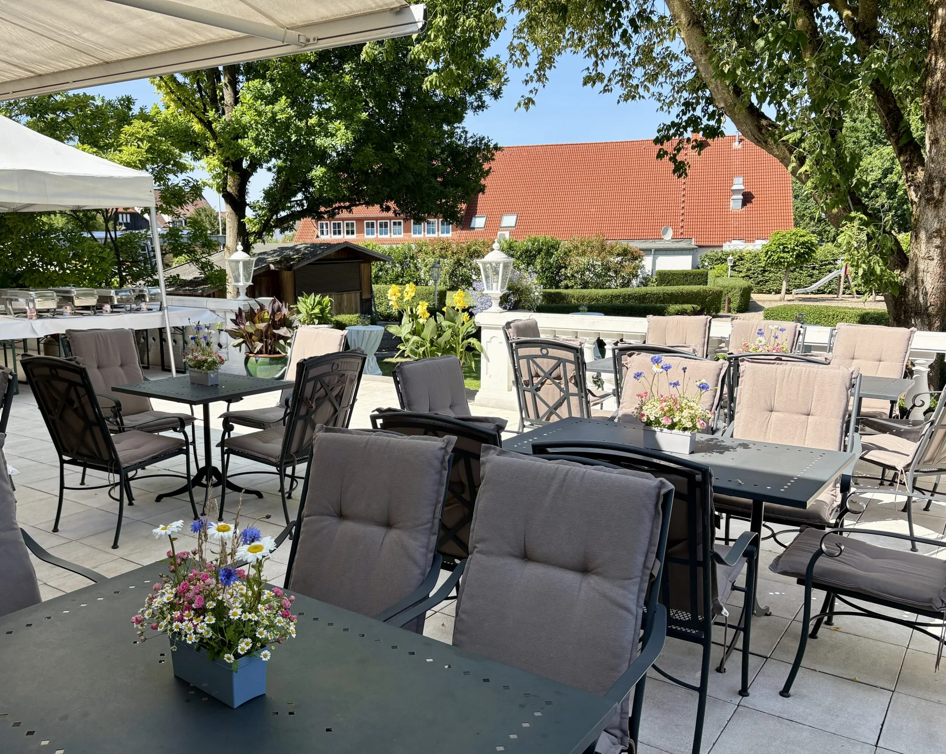 Höger’s Restaurant — photo 42