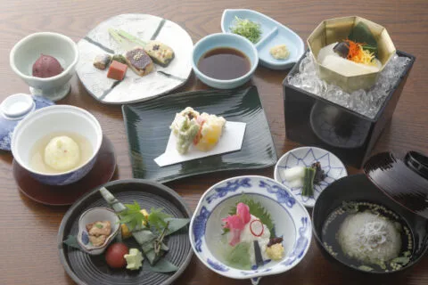 Tousuiro Kiyamachi — food