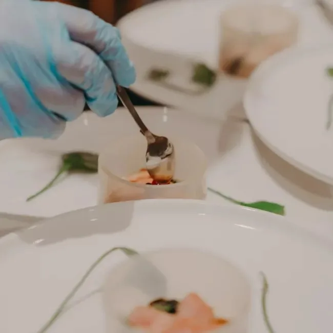 Les Comtes de Champagne — kitchen