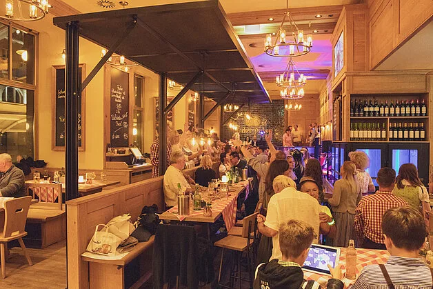 Restaurant Maximilians — photo 10