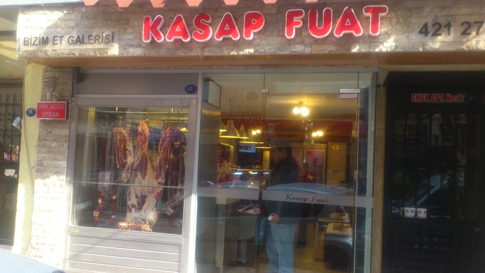 Kasap Fuat Alsancak — atmosphere