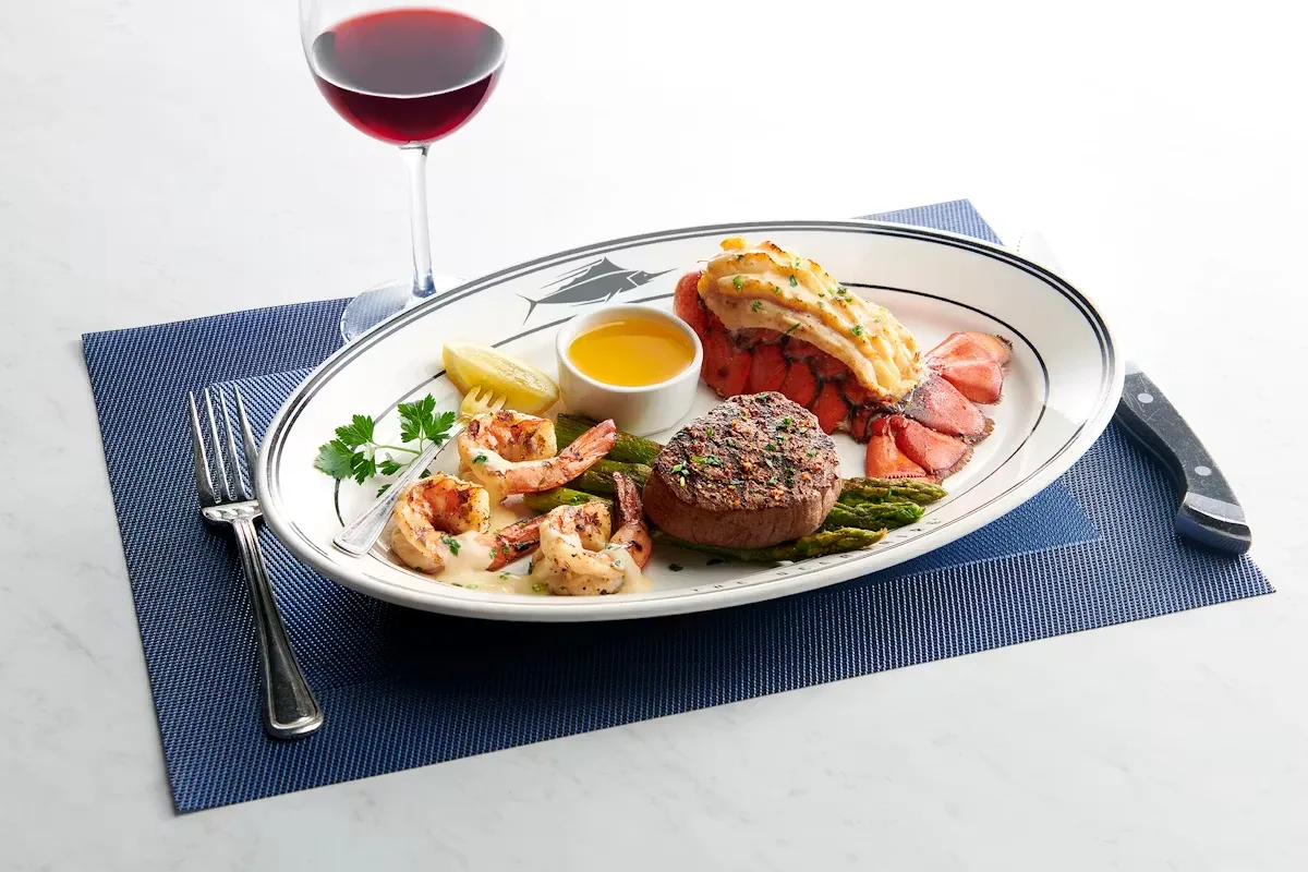 The Oceanaire Seafood Room — photo 14