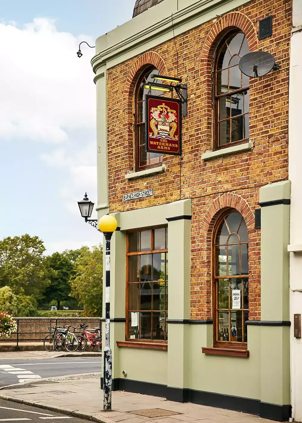 The Waterman's Arms — photo 19
