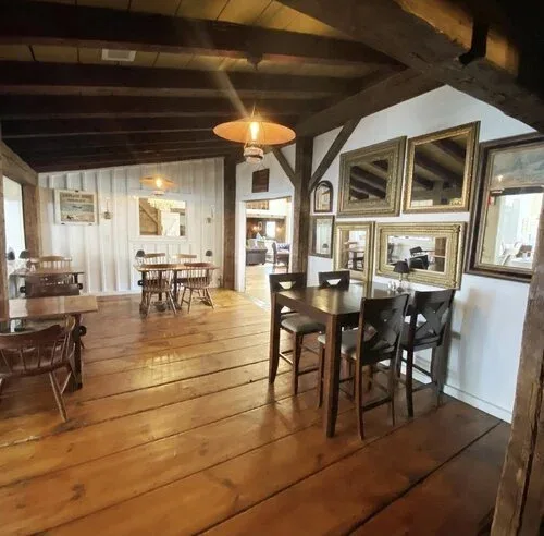 Sawmill Bar and Table — photo 15