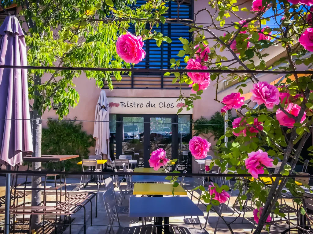 Le Bistro du Clos — atmosphere