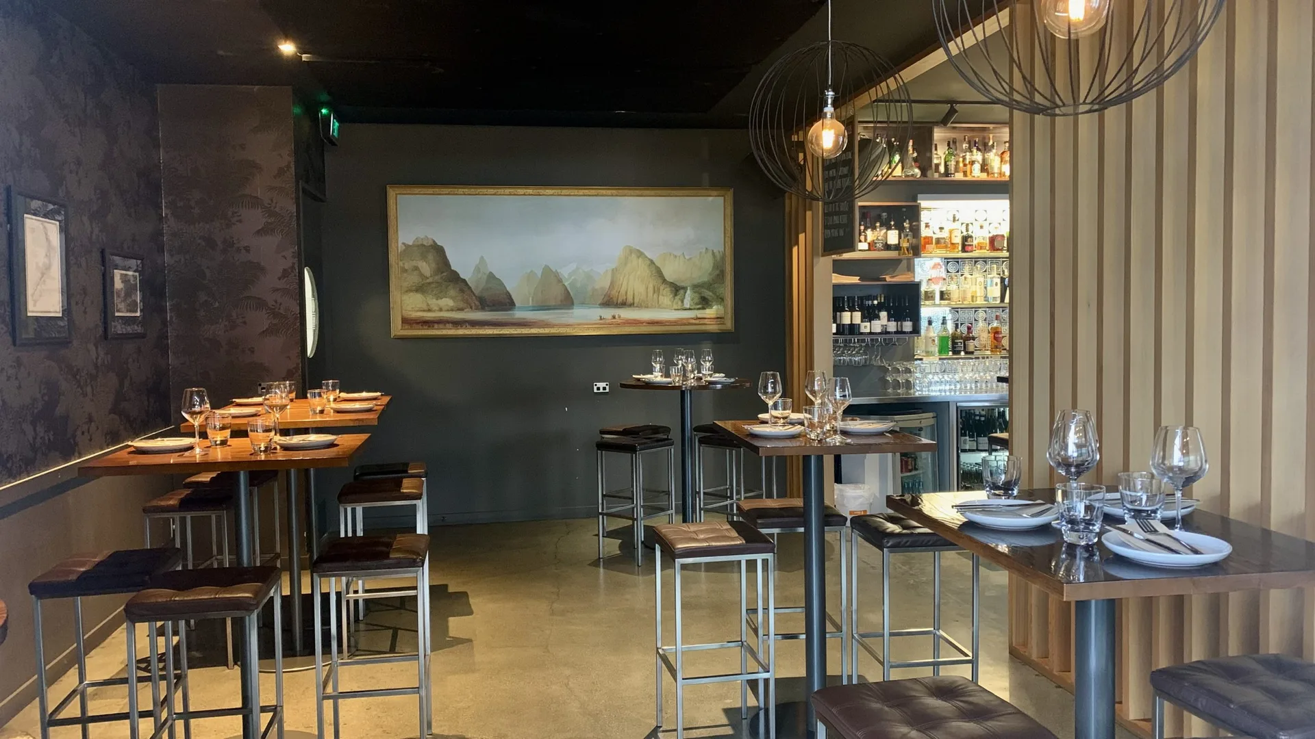 Black Dog Bar — photo 37