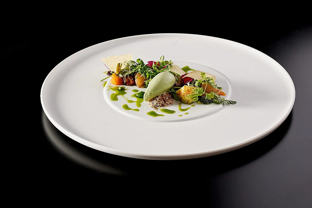 zweiTRAUM mit WEBERSTUBE — food