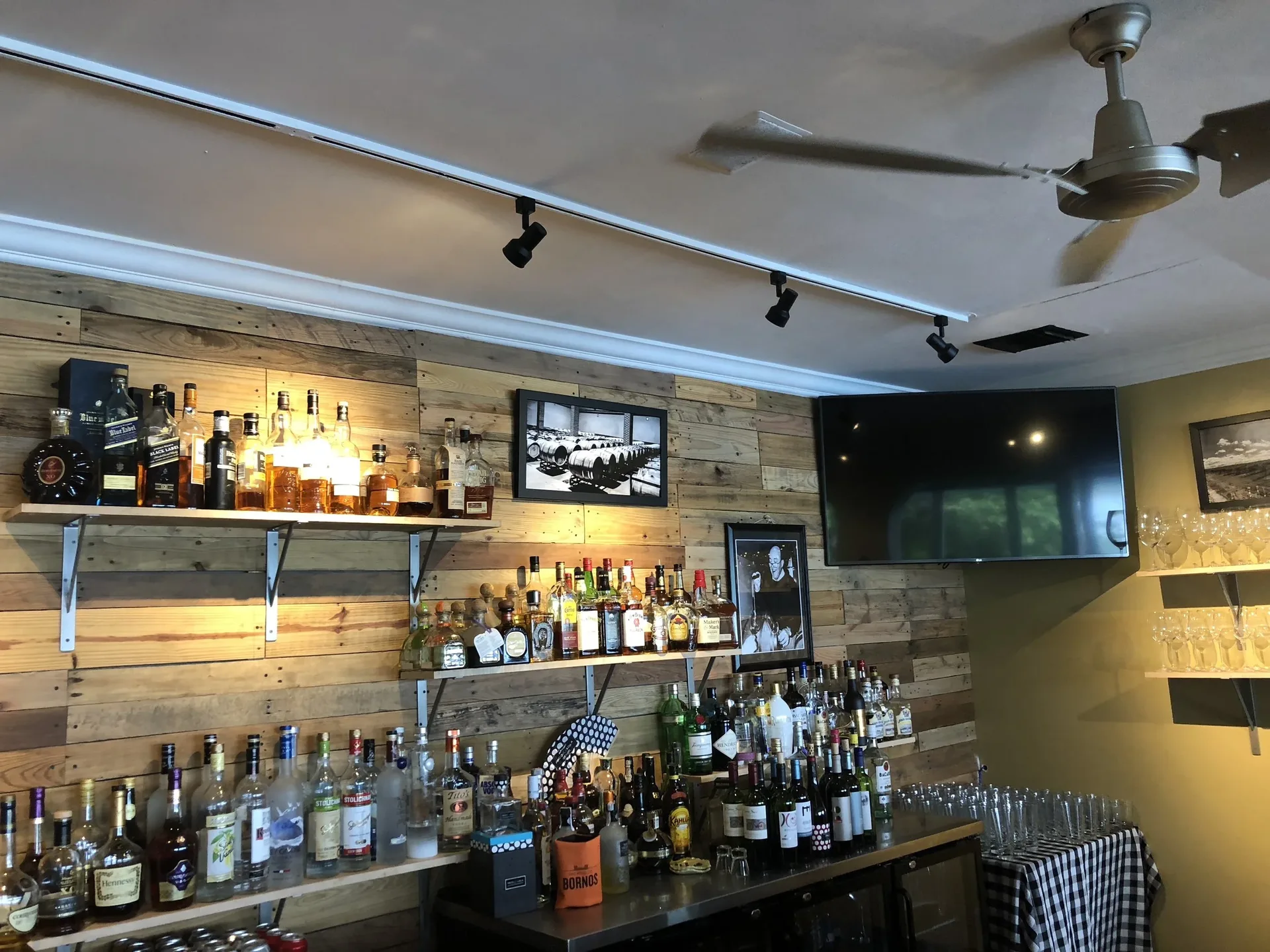 Flying Fish GastroBar — photo 82