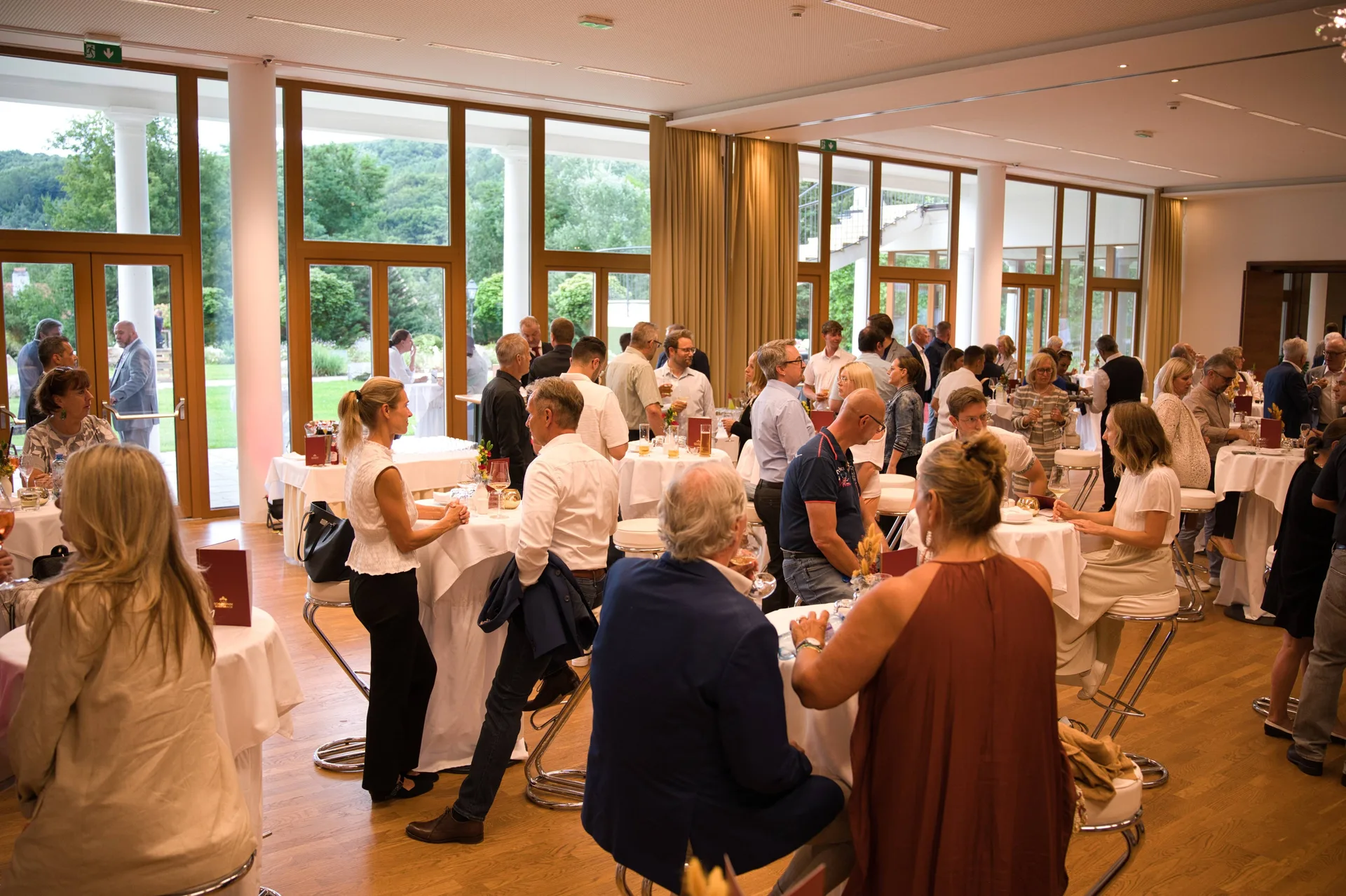Vier Jahreszeiten im Park — photo 43