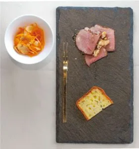 UNE PINCÉE — food