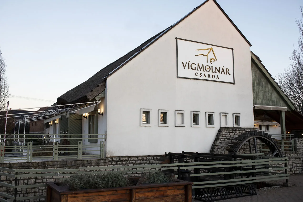 Víg Molnár Csárda — photo 36