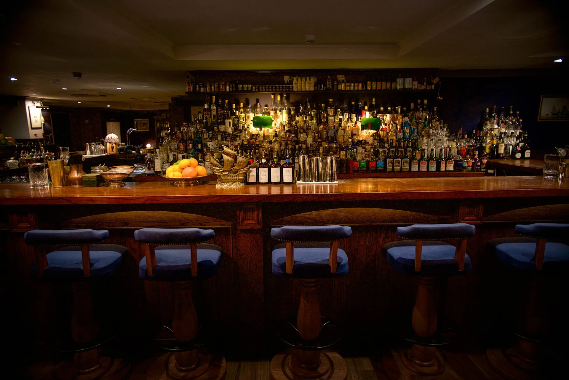 The Merchant House — atmosphere