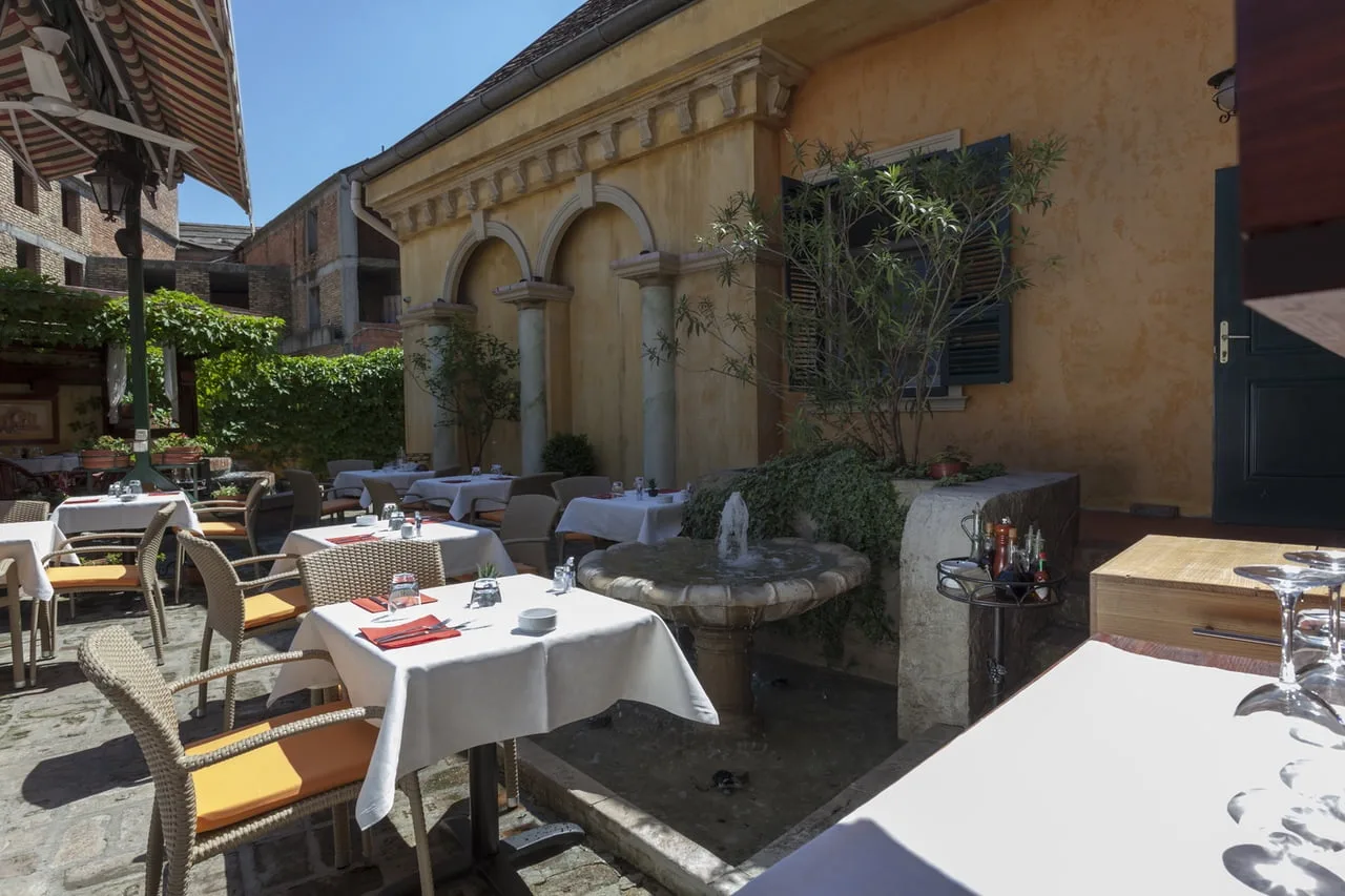 RESTORAN PIZZERIA BELLA NAPOLI KOD GARIĆA — photo 25