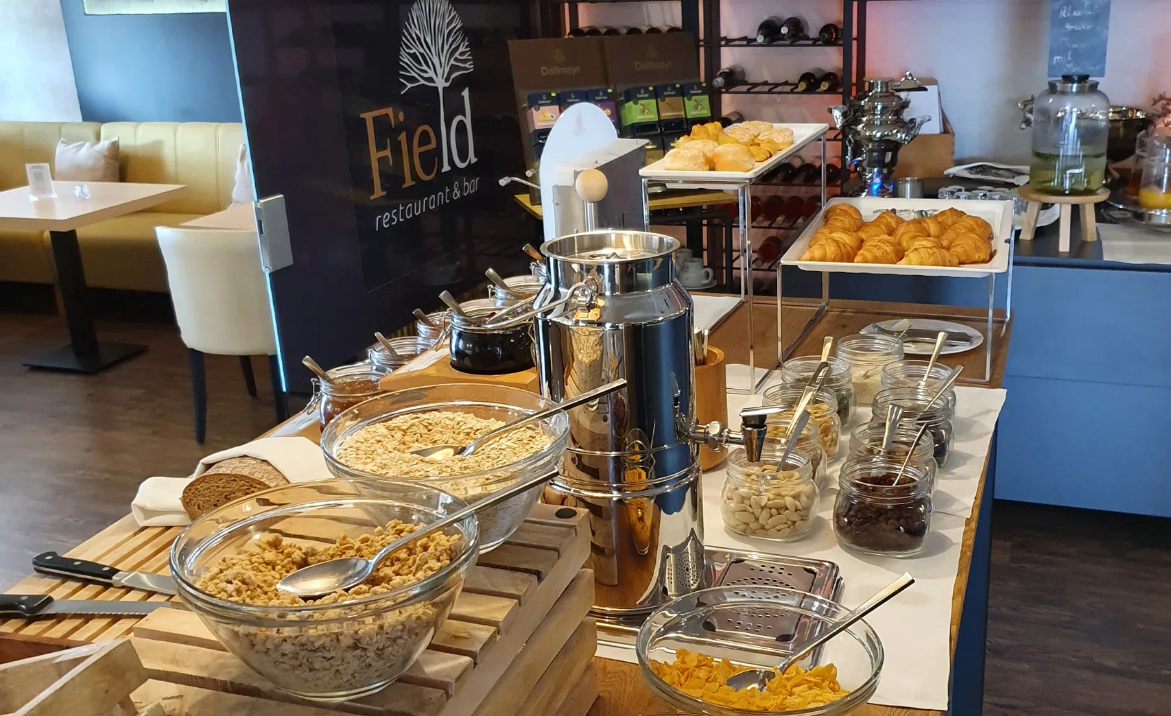 Restaurant Field — photo 47
