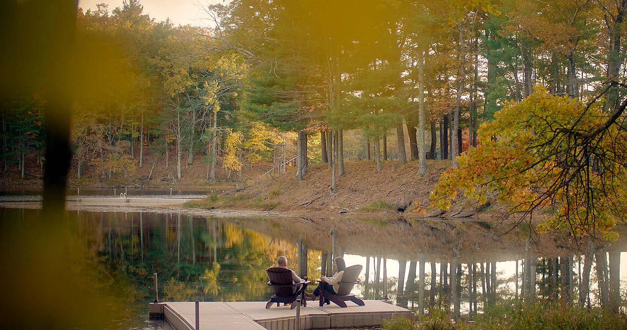 Canoe Bay — atmosphere