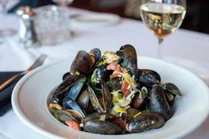 La Quinta Cliffhouse Grill and Bar — photo 7