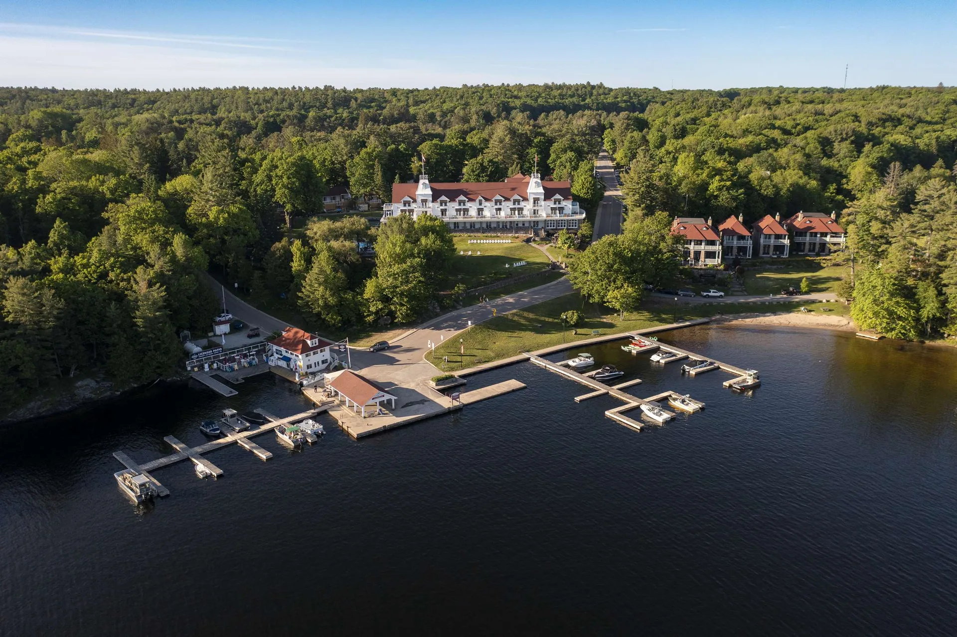 Rosseau — photo 22