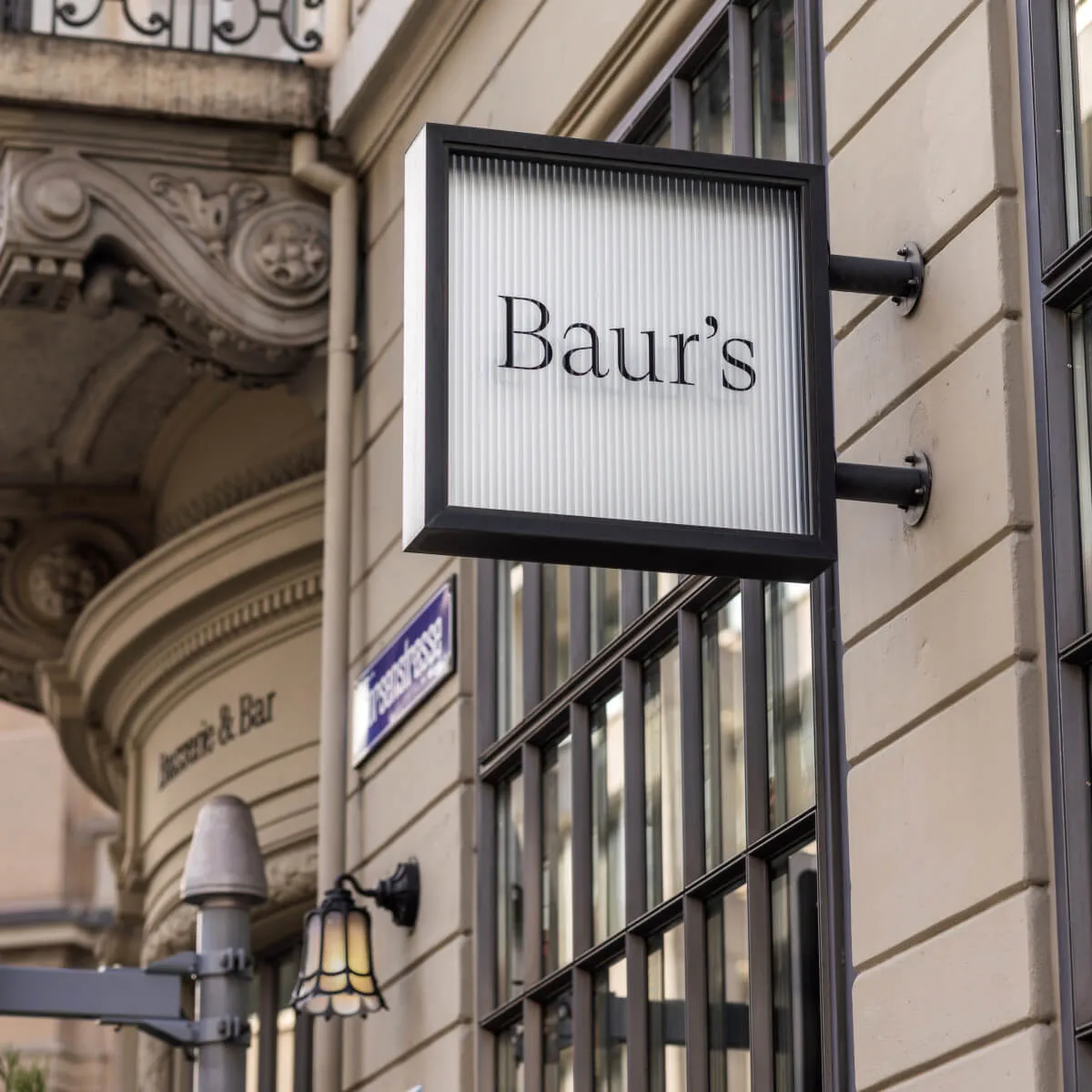 Baur's — atmosphere