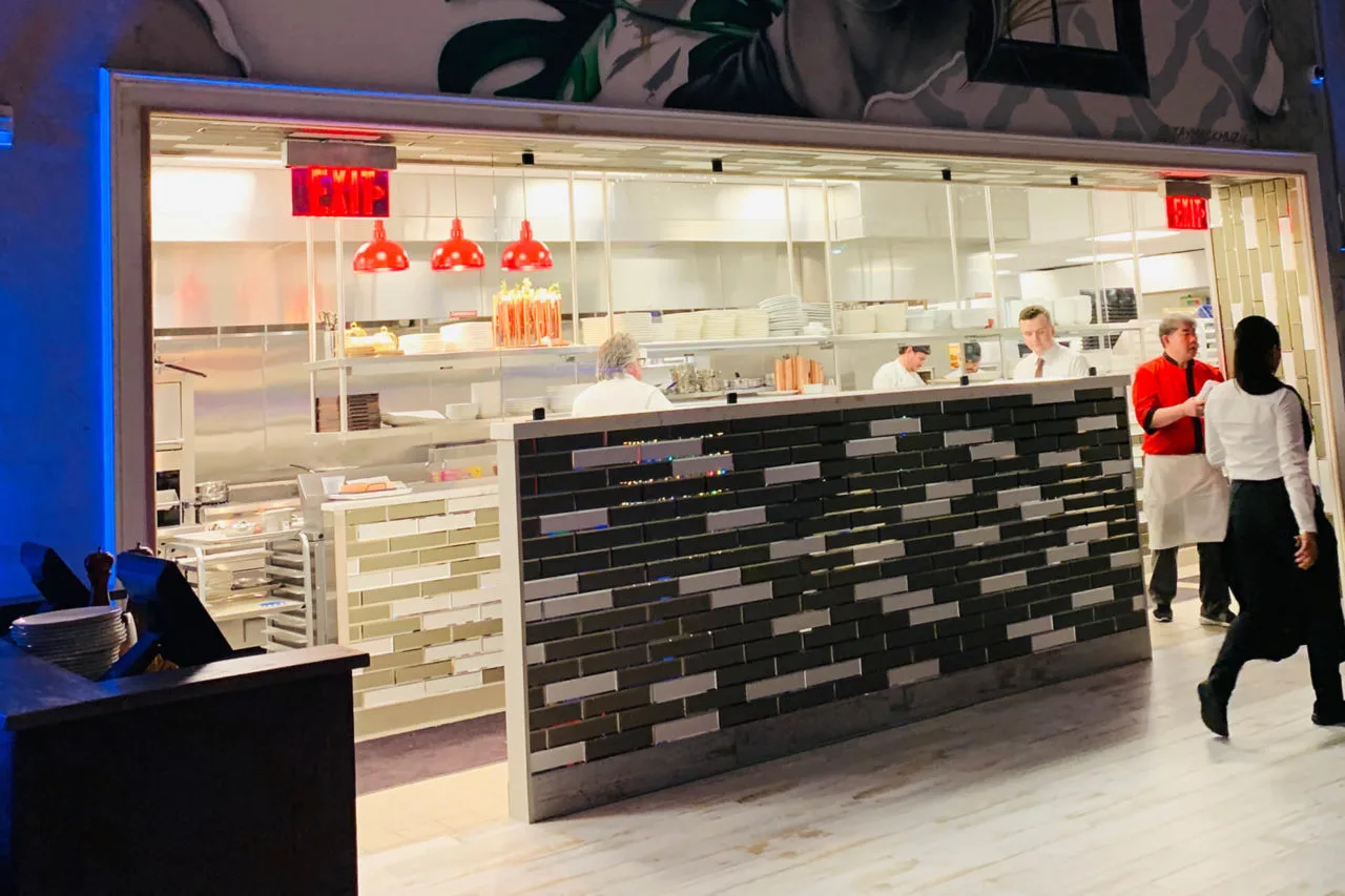 Ventanas Restaurant & Lounge — photo 111