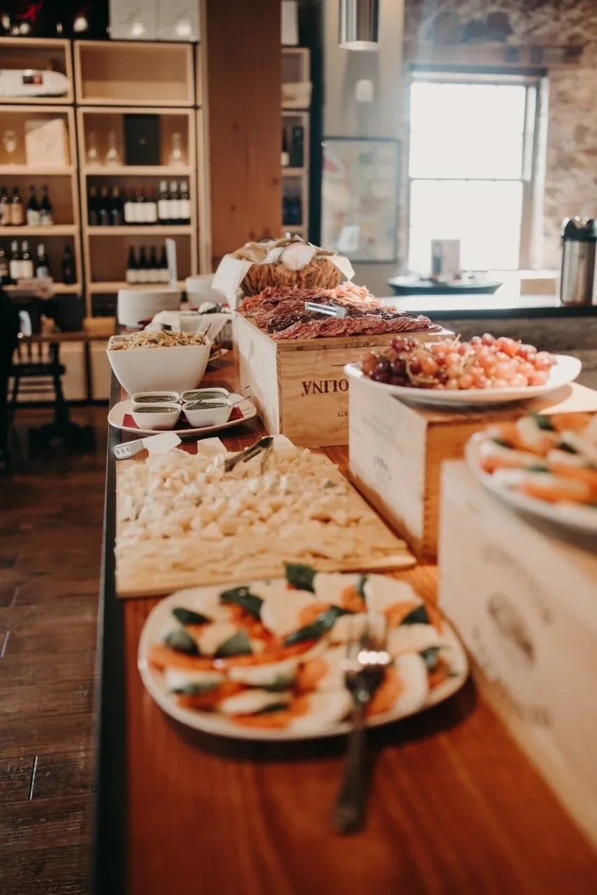 R Wine Bar & Kitchen — photo 16