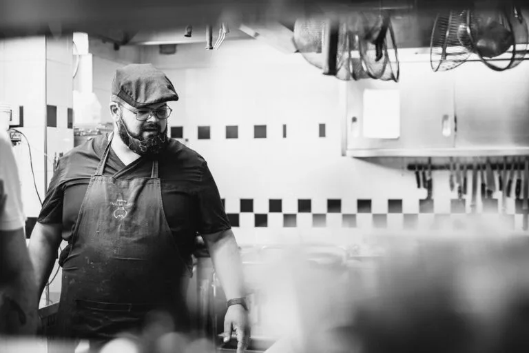 Tana de 'l Ors — kitchen