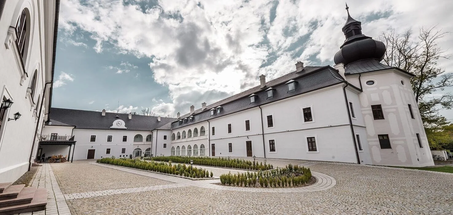 Reštaurácia SONGE Chateau Appony — photo 50