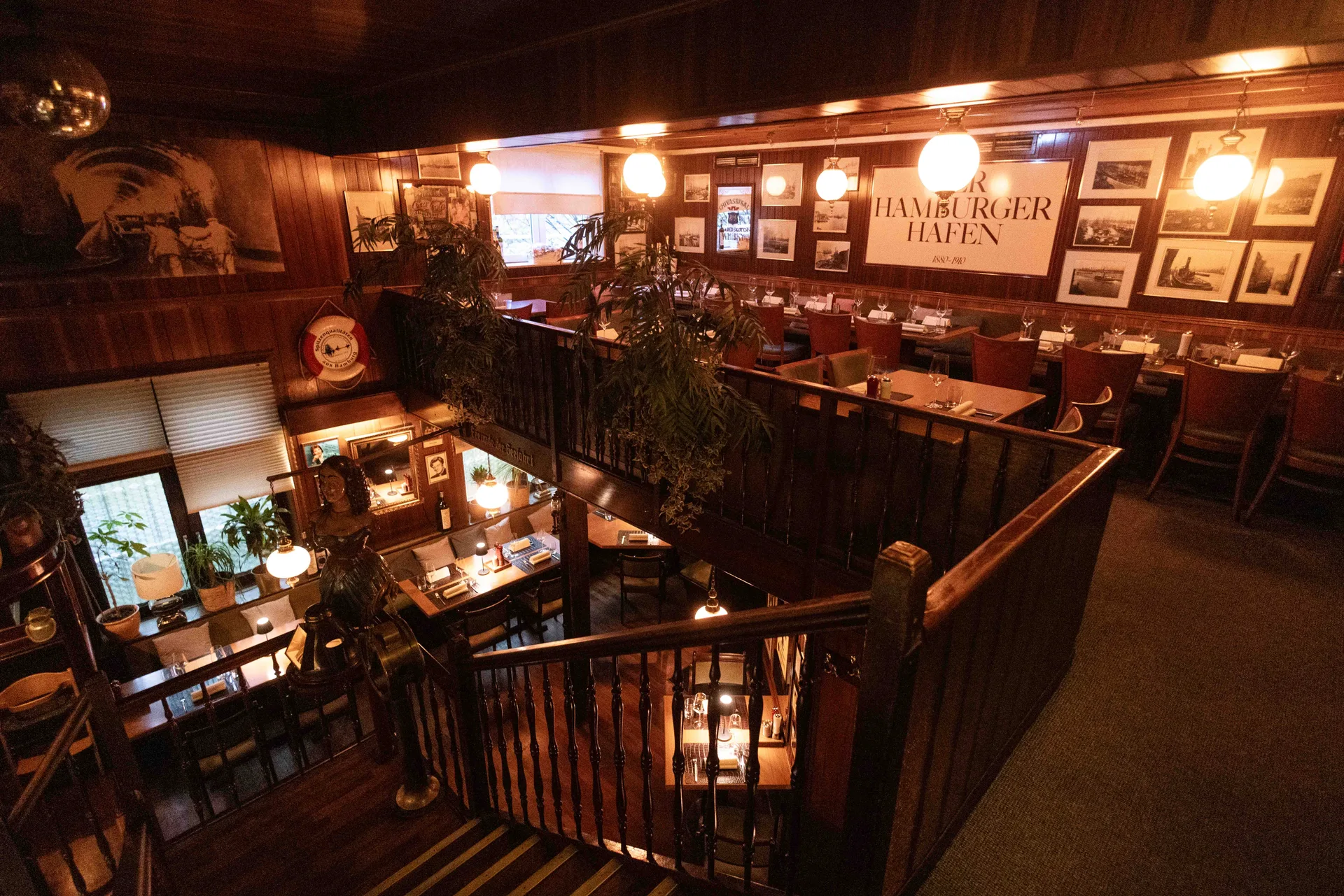 Old Commercial Room — photo 10